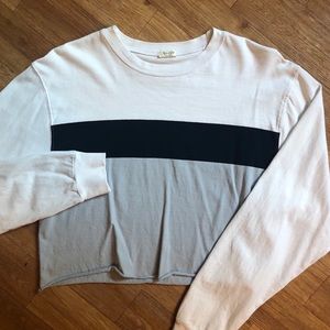 Brandy Melville John Galt Cropped Long Sleeve